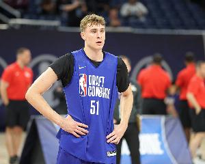 ESPN贊美弗拉格：未來NBA的頂級(jí)側(cè)翼 最高模板塔圖姆最低模板一哥