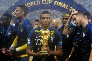 FIFA：姆巴佩、恩佐、登貝萊等巴黎三人有機會成為“雙世界冠軍”