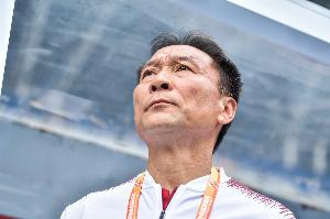 沈祥福與西海岸梯隊孩子互動：青島有非常好的發(fā)展足球的環(huán)境
