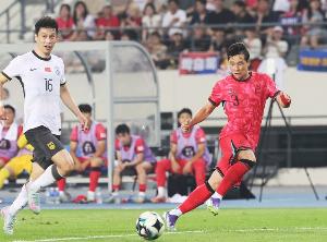 巴頓：與日本韓國確實有差距，東亞杯強度和中超完全是兩個概念