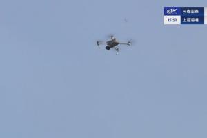 意外情況！空中有無人機干擾，亞泰vs海港比賽暫停了幾分鐘