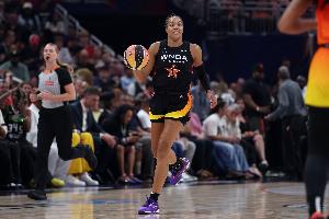??新的歷史紀(jì)錄36分+9板！科利爾榮獲WNBA全明星MVP??