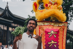 小吧現(xiàn)場(chǎng)直擊??蒙克中國(guó)行day1??品茶 練習(xí)詠春 感受舞獅文化