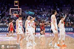 澎湃新聞：輸?shù)簟懊髋啤敝畱?zhàn)后，請給中國女籃更多耐心