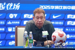 斯盧茨基：上一場很多隊員都打滿120分鐘，但我們會努力克服困難