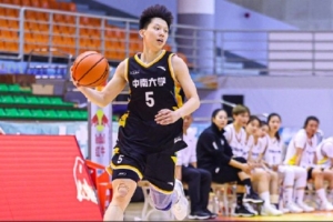 媒體人：田媛媛和四川女籃簽下4年300萬(wàn)合同 遠(yuǎn)超CBA狀元50萬(wàn)薪資