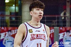 媒體人：余嘉豪去年和西甲、西乙俱樂部接觸過(guò) 但還有合同未成行