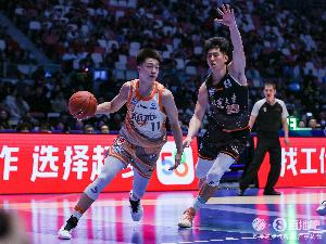 直播吧：中國籃協(xié)確認黃秋實、張峻豪等球員無緣未來3年CBA聯(lián)賽
