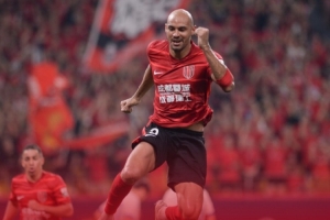 成都蓉城以2-1戰(zhàn)勝山東泰山，完成本賽季三殺！