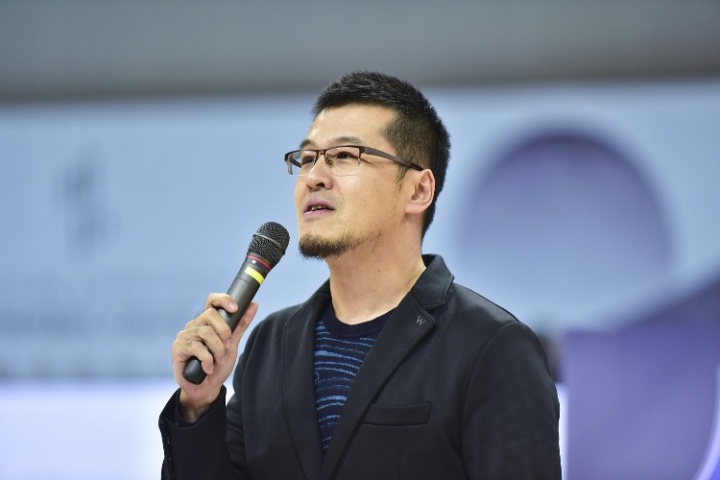 楊毅：中國(guó)裁判問題這兩年好多了 錯(cuò)漏判不能成你破壞秩序的理由