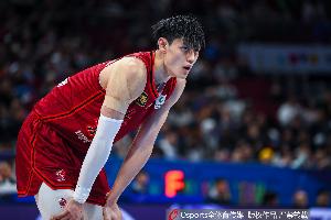 再次赴美闖蕩！曾凡博上賽季當(dāng)選最具進(jìn)步球員&入選國內(nèi)球員一陣