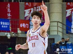 余嘉豪曾手握多份NCAA名校的邀請(qǐng)函 因疫情中斷了留洋之旅