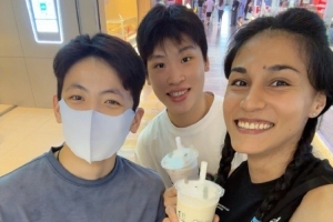 迪拉娜曬近照：打開生活的天窗 陽光自會照進來??