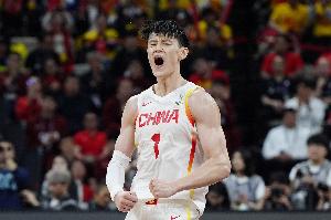 媒體人：傷病導(dǎo)致選材受限 但無論誰入選 代表的都是中國(guó)男籃！