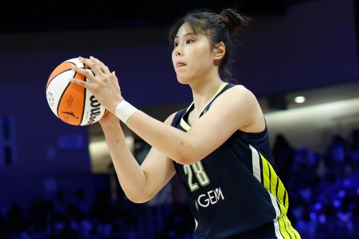 手感冰涼！李月汝8投僅1中 拿到4分8籃板2助攻