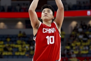 媒體人：王俊杰這敢做動(dòng)作的打法 難以想象這是位20歲的小將