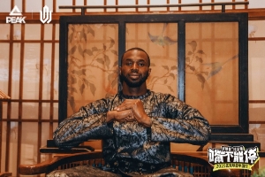 這樣的阿嘴你見過嗎？維金斯投壺“三分”絕殺 星河里斗舞玩嗨了~