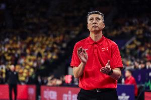 王俊杰被提上首發(fā)！郭士強(qiáng)：主要根據(jù)球員狀態(tài)&對(duì)手人員進(jìn)行調(diào)整