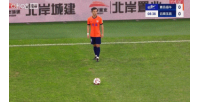首開記錄！劉軍帥開場9分鐘輕巧頭球破門，青島海牛1-0云南玉昆