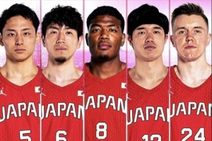 八村回歸存疑&霍金森狀態(tài)下滑！媒體人：日本男籃走下坡路成定局