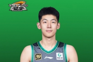 張陳治鋒按CBA規(guī)定需簽B類合同 最短1年最長5年 年薪至少要翻倍