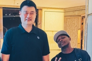 愛德華茲要隔扣姚明來致敬！森林狼官推：只有他敢這么說??