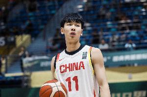 張博源本賽季具備CBA參賽資格但決定留美 這批國(guó)青多人走這條路