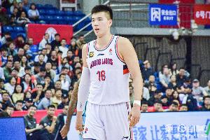 媒體人：交易難點在于球員意愿 焦泊喬想要大平臺 徐昕想離開廣東